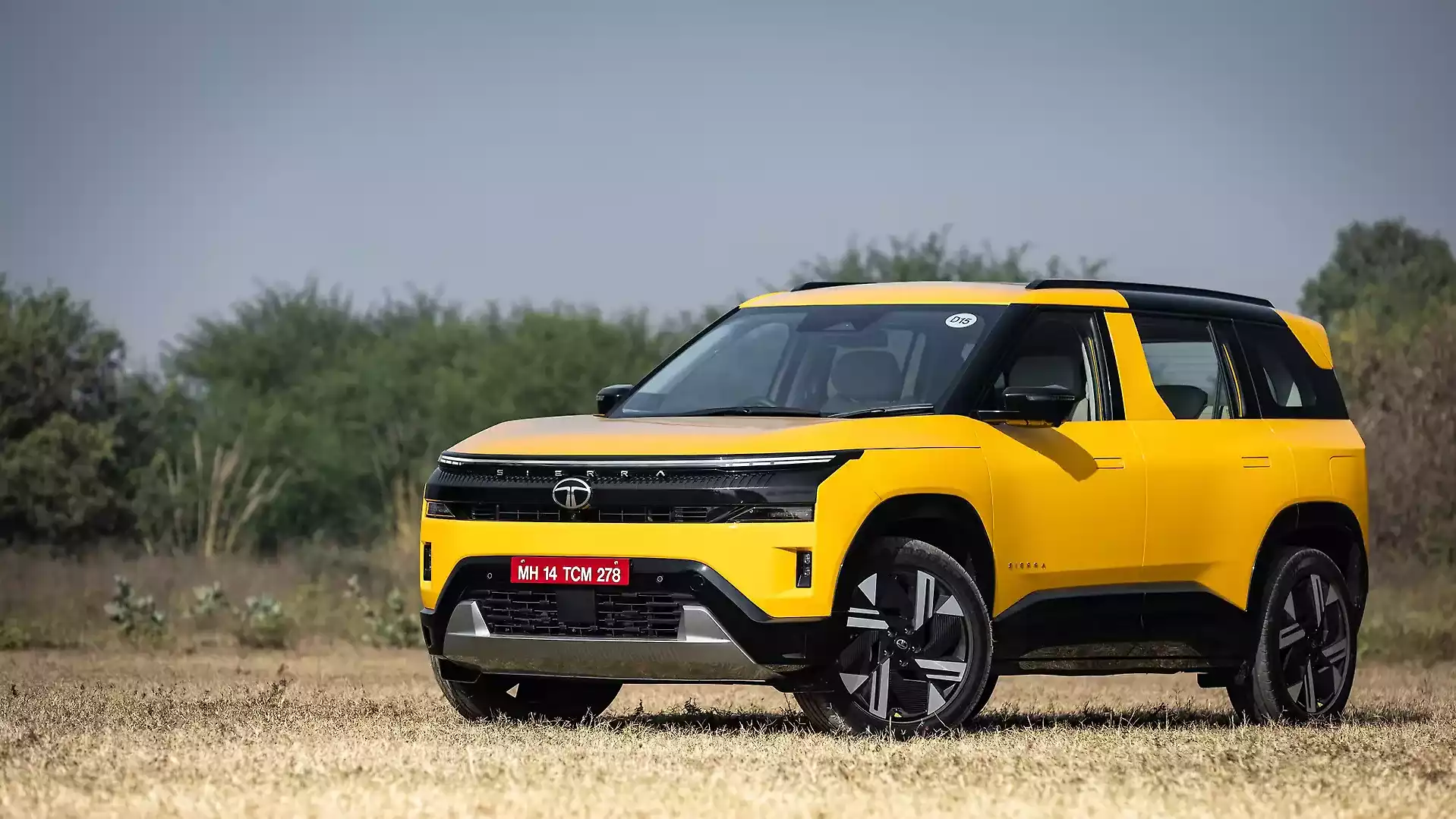 Tata Sierra in Hindi: 29.9 kmpl माइलेज का नैशनल रेकॉर्ड, Price और Features